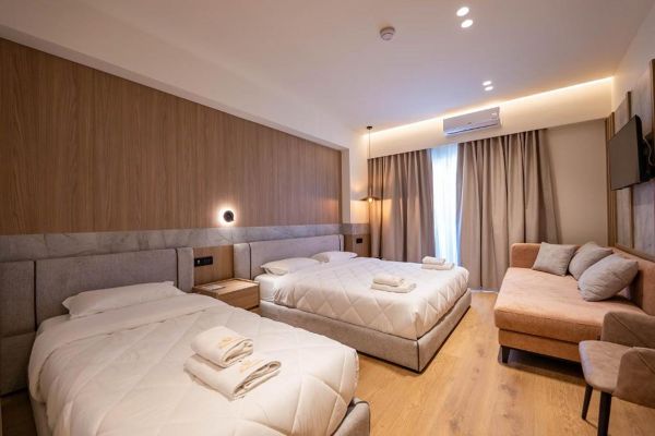 Heksamil Hotel (PKT) - Albania