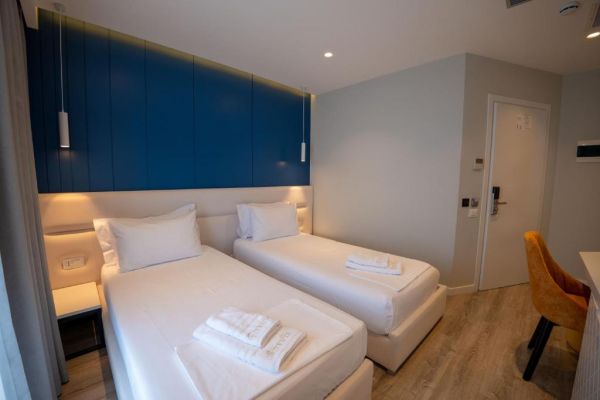 Hotel Teuta (PKT) - Albania