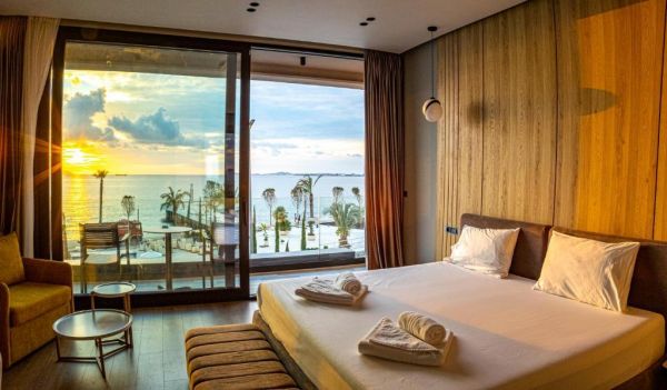 Hotel Esbjerg (PKT) - Albania