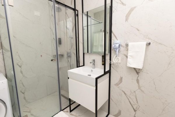 Habitat Hotel (PKT) - Albania