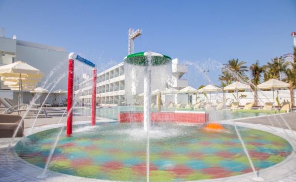 Hotel Nicholas Color Hotel