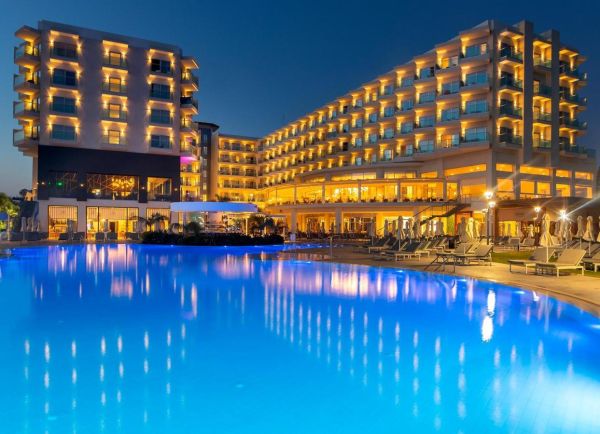 NissiBlu Beach Resort - Cypr