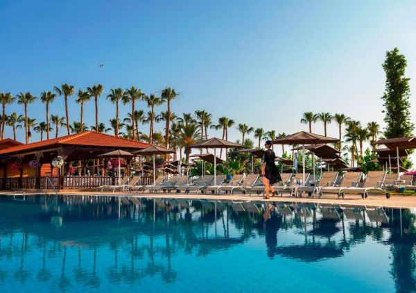 Cavo Maris Beach Hotel & Suites - Cypr