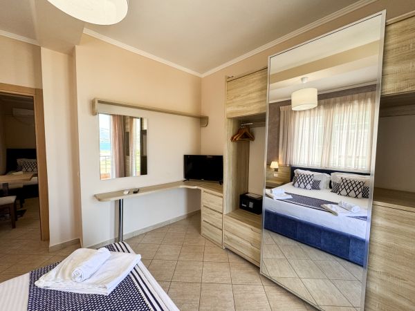 Bel Ami Suita Hotel (PKT) - Albania