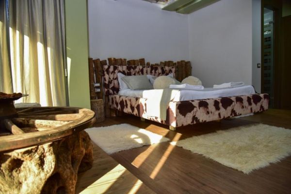 New W Hotel (PKT) - Albania