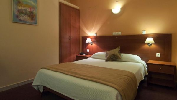 Hotel Triton Piraeus - Grecja