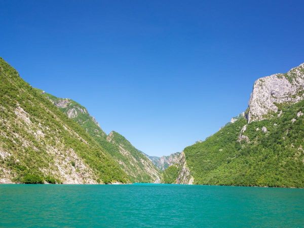 Wycieczka fakultatywna: Albania - Durres - jezioro Komani i rzeka Shala - Albania