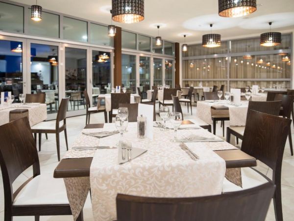 Hotel Crvena Luka - Chorwacja